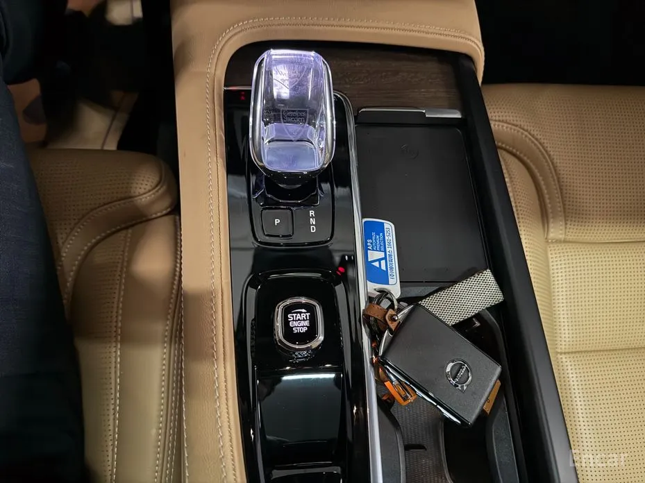 Фото 9 - Volvo S90