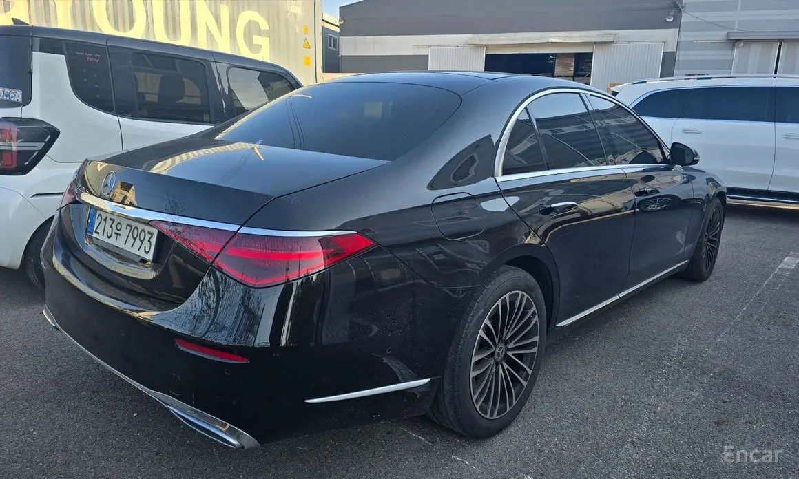 Фото 5 - Mercedes-Benz S-Class