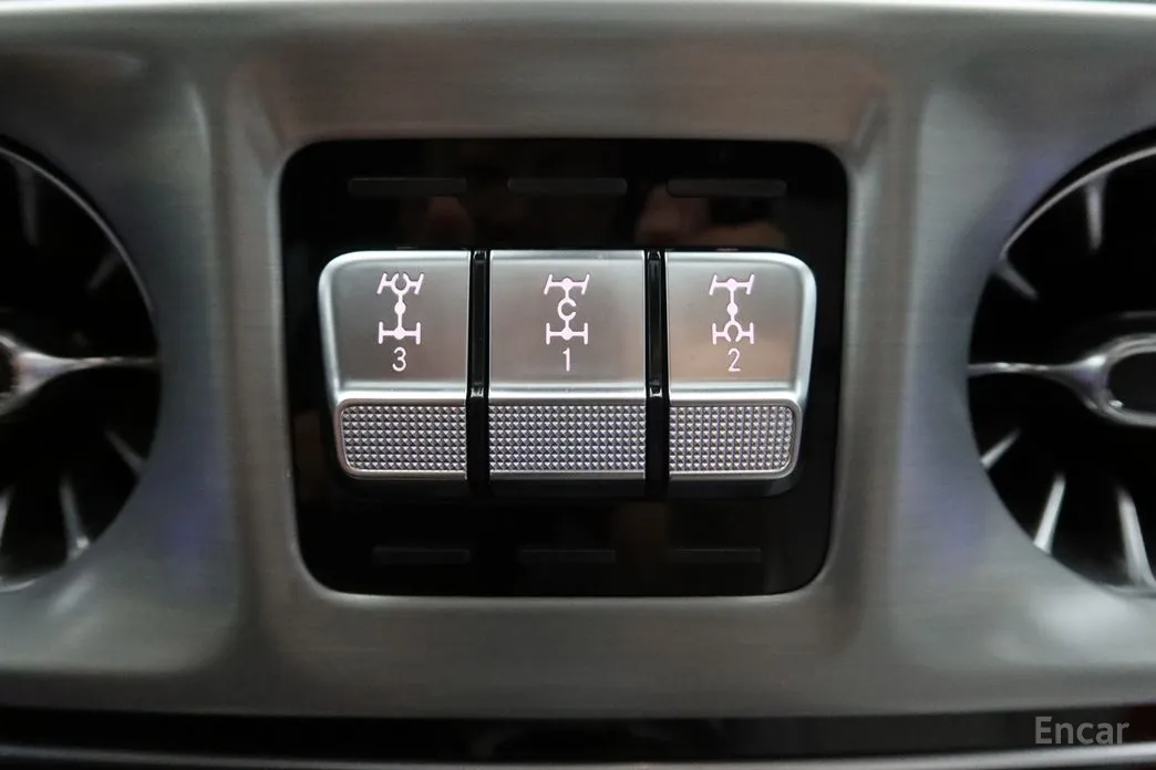 Фото 17 - Mercedes-Benz G-Class