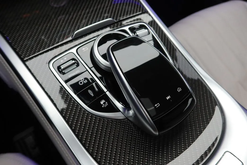 Фото 9 - Mercedes-Benz G-Class