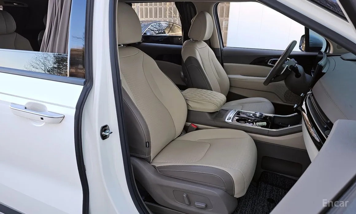 Фото 10 - Kia Carnival