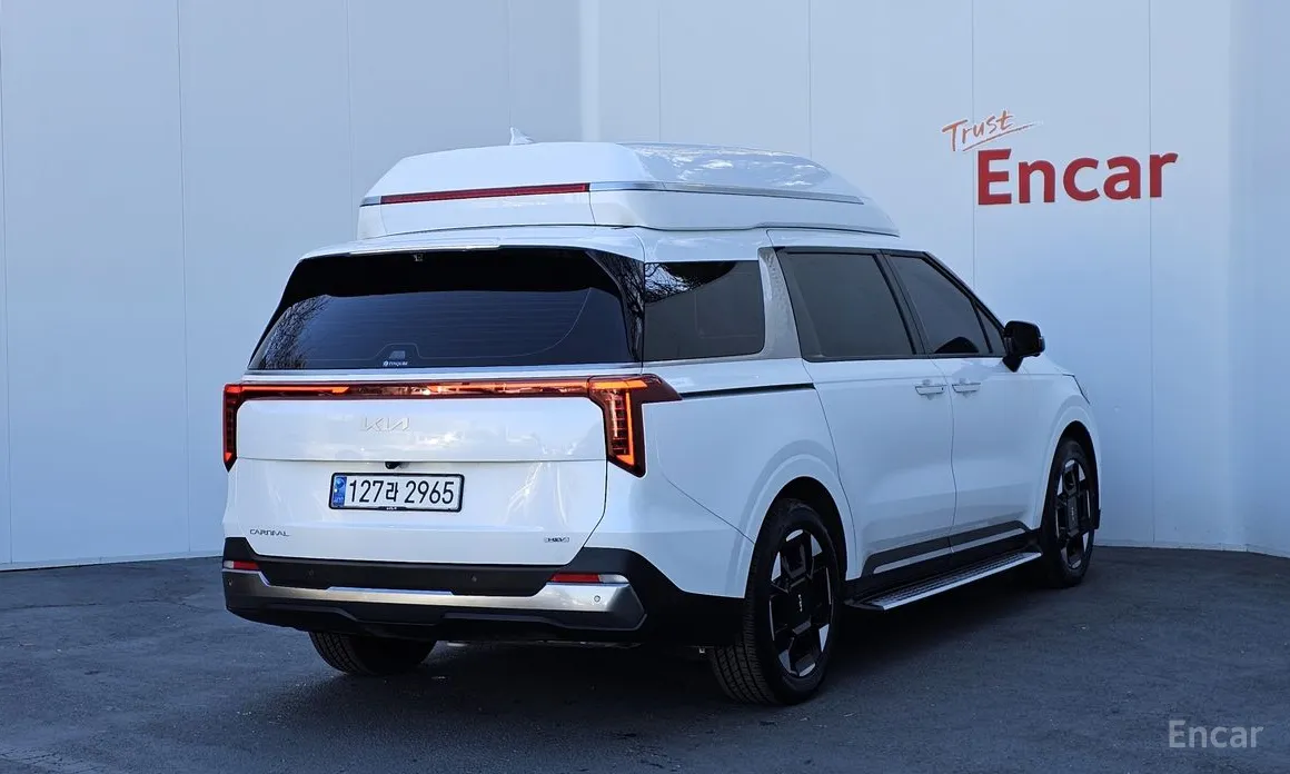 Фото 2 - Kia Carnival