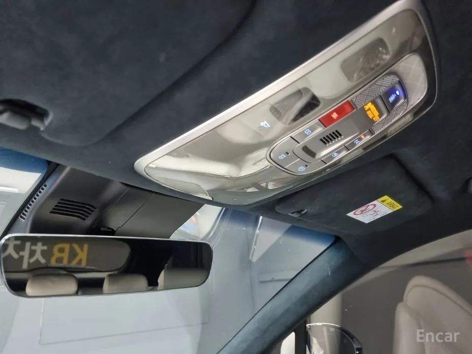 Фото 15 - Genesis GV70