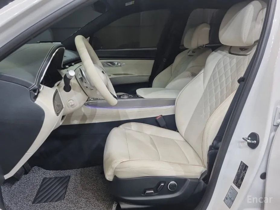 Фото 7 - Genesis GV70