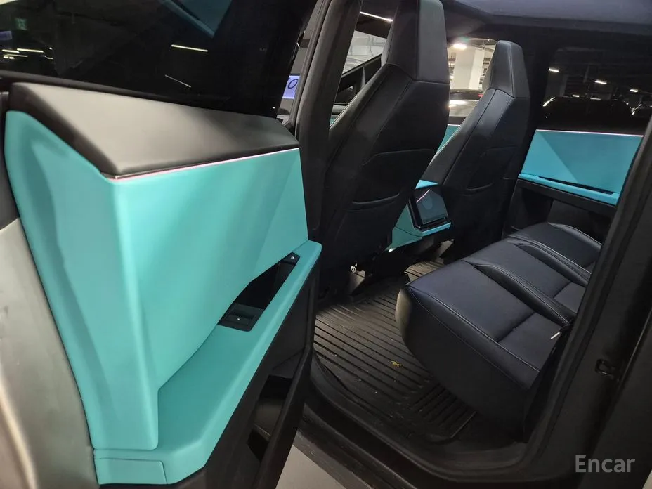 Фото 7 - Tesla Cybertruck