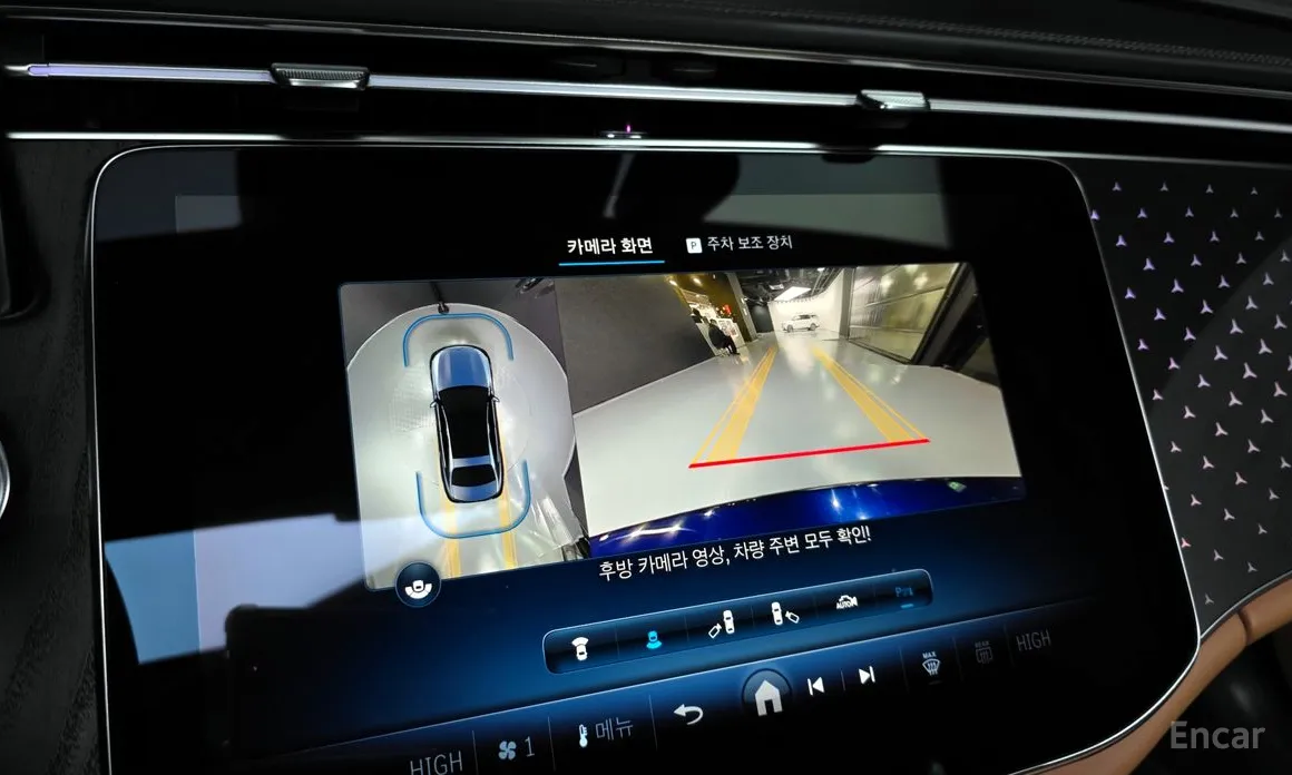 Фото 15 - Mercedes-Benz E-Class