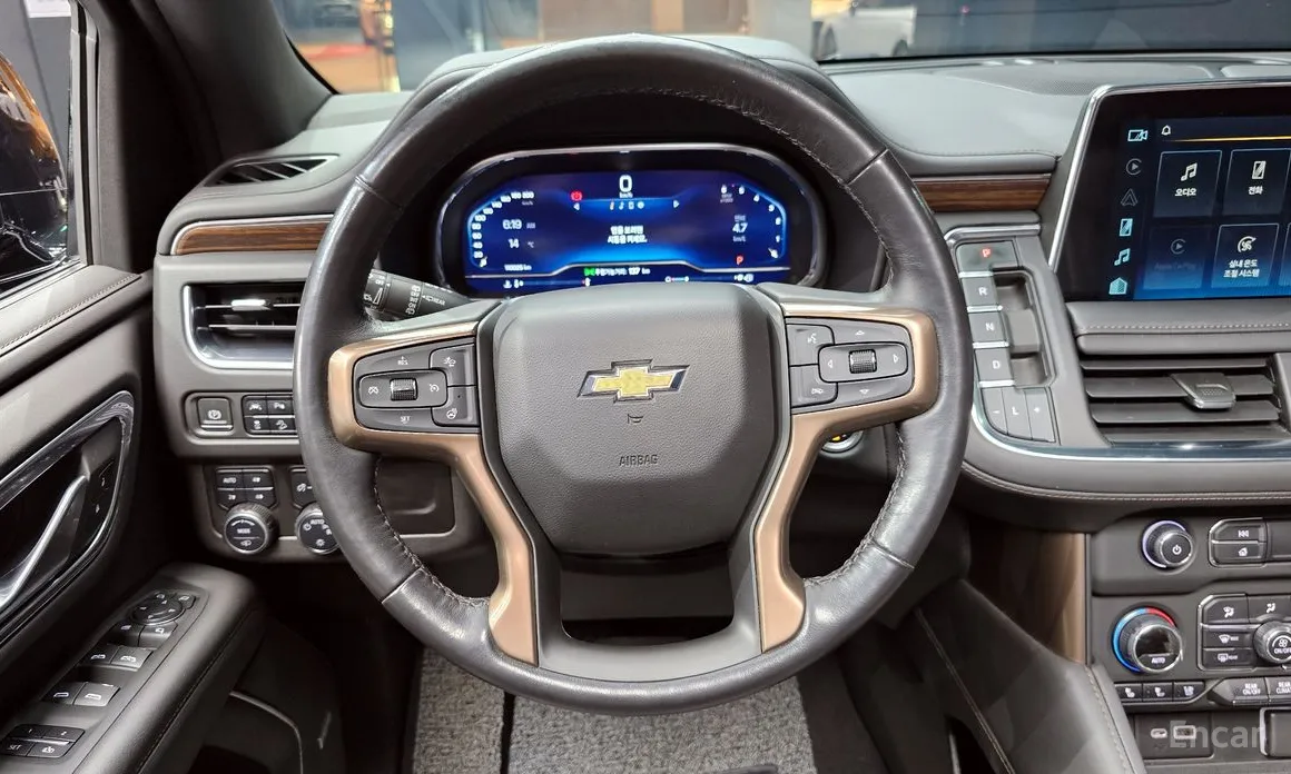 Фото 13 - Chevrolet Tahoe