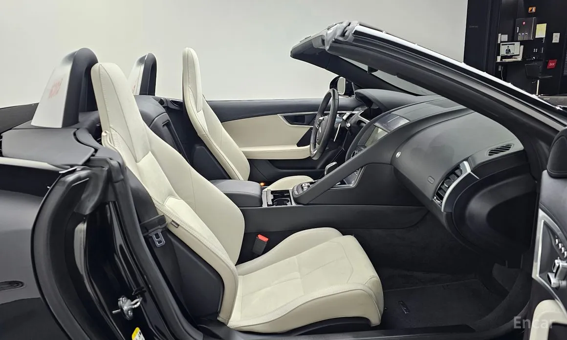 Фото 11 - Jaguar F-Type