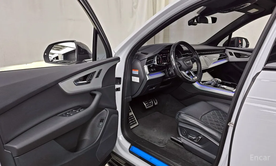 Фото 10 - Audi Q7