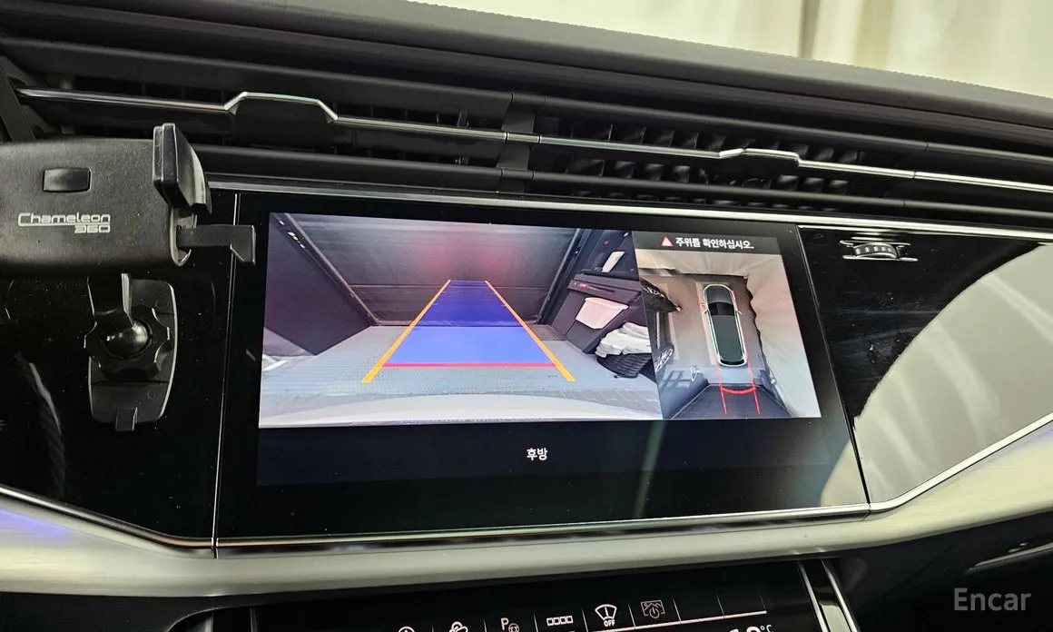 Фото 15 - Audi Q7