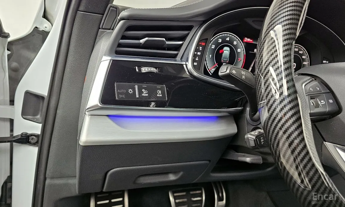 Фото 16 - Audi Q7