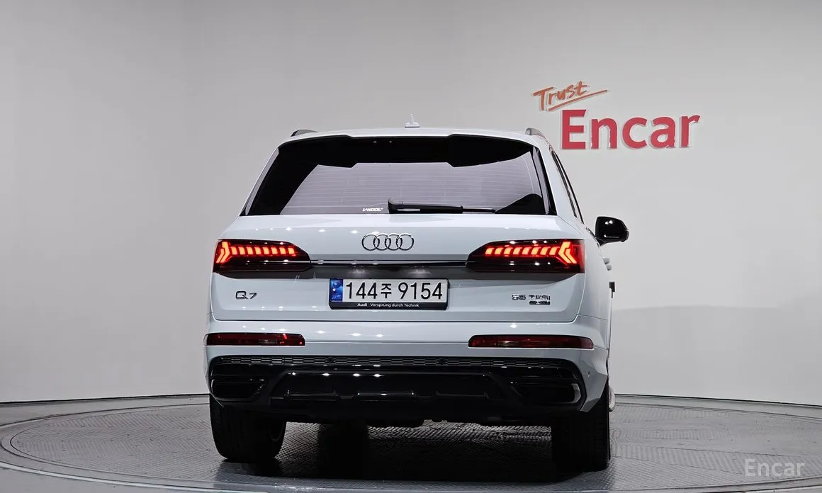 Фото 4 - Audi Q7