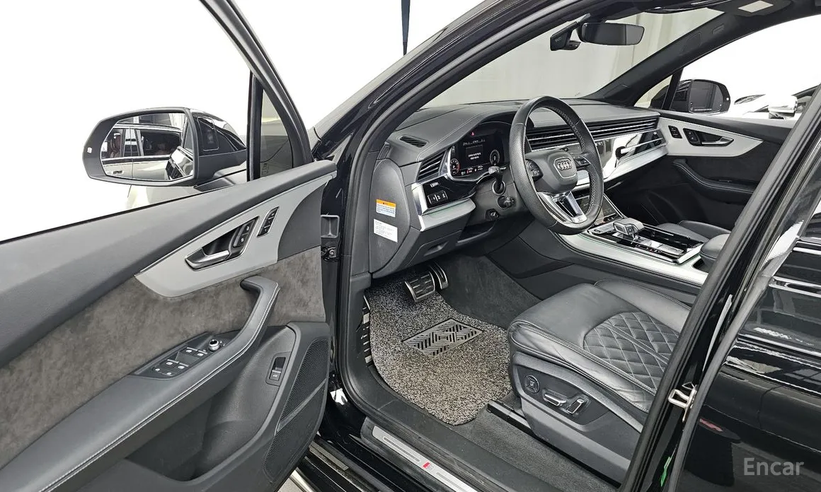 Фото 10 - Audi Q7