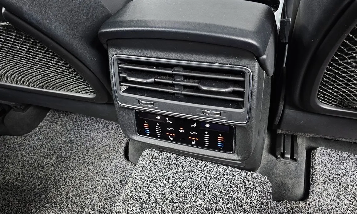 Фото 19 - Audi Q7