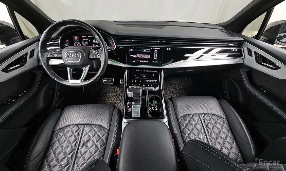 Фото 7 - Audi Q7