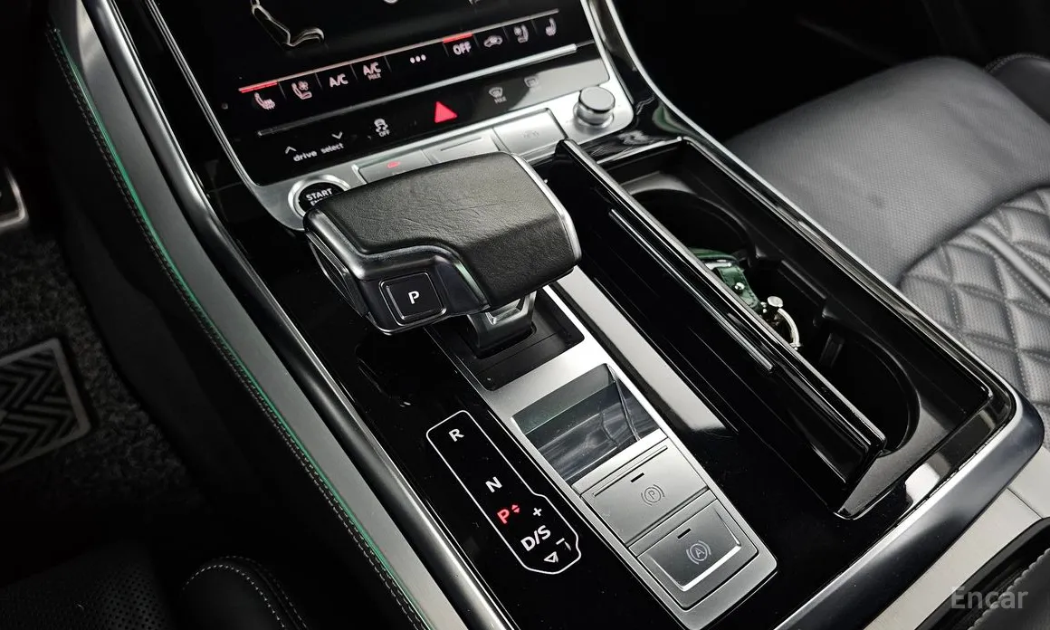 Фото 9 - Audi Q7