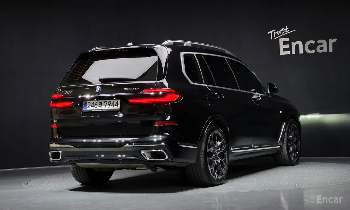 Фото 2 - BMW X7
