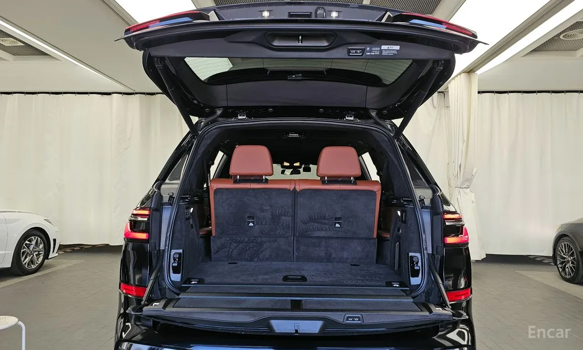 Фото 20 - BMW X7