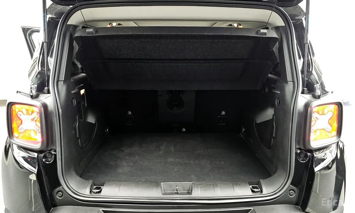 Фото 20 - Jeep Renegade