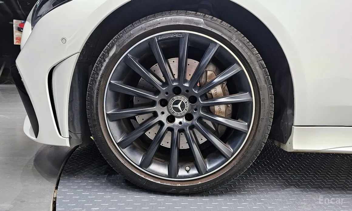 Фото 5 - Mercedes-Benz CLS-Class