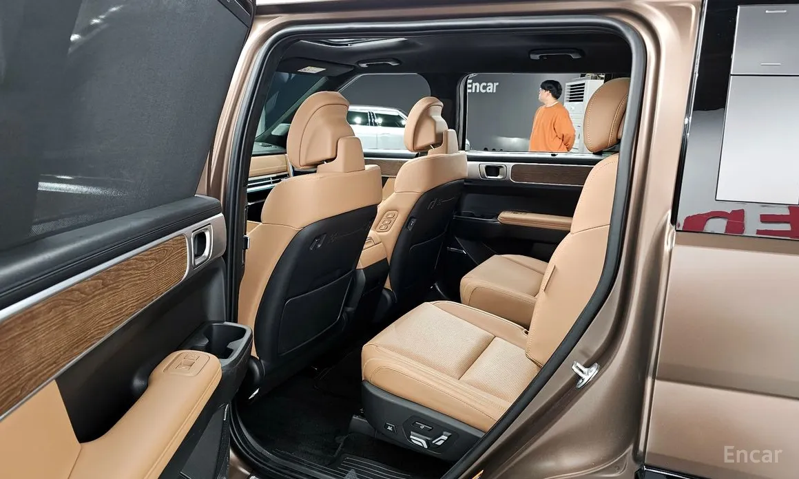 Фото 11 - Hyundai Santa Fe