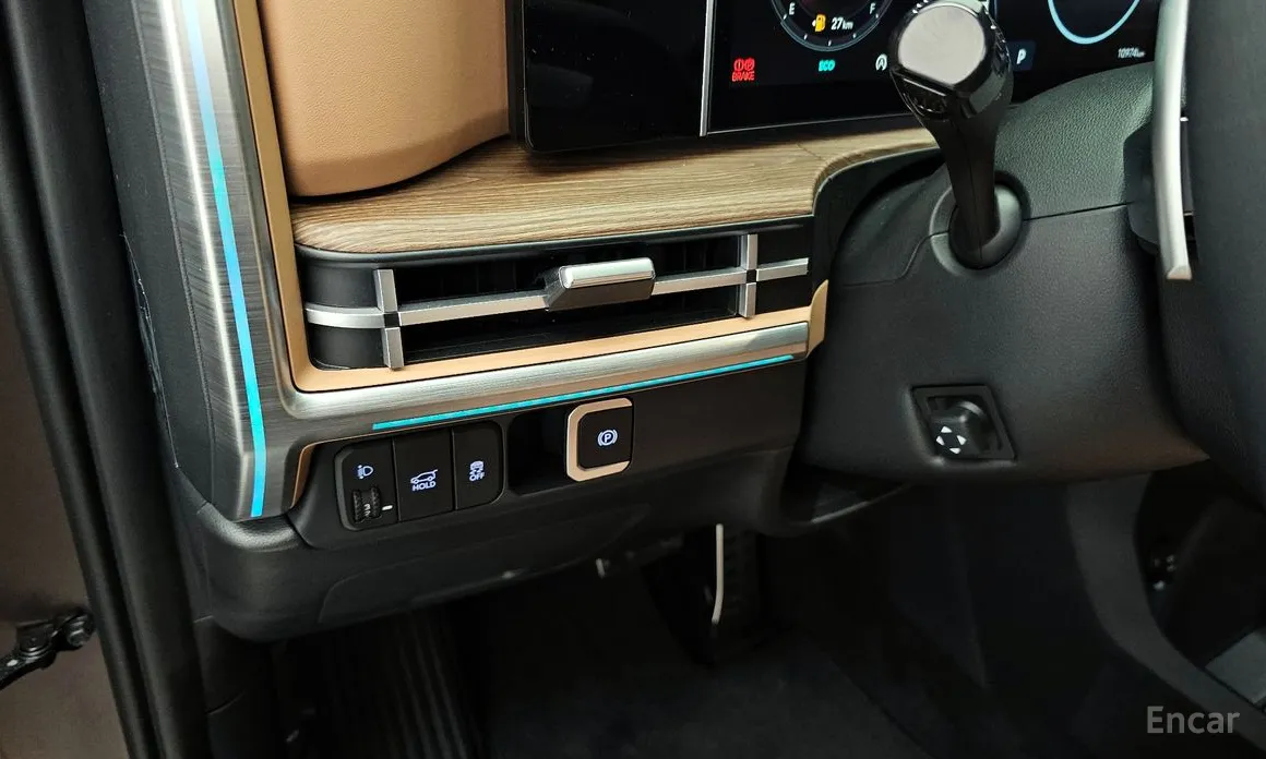 Фото 14 - Hyundai Santa Fe