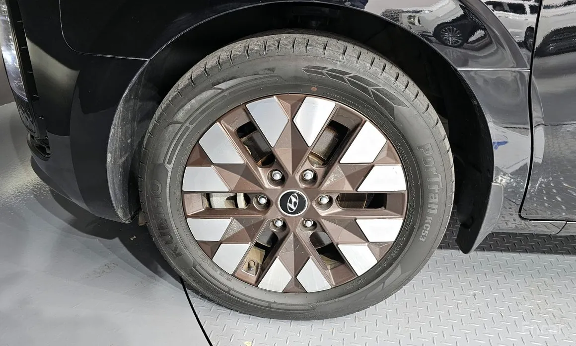 Фото 5 - Hyundai Staria