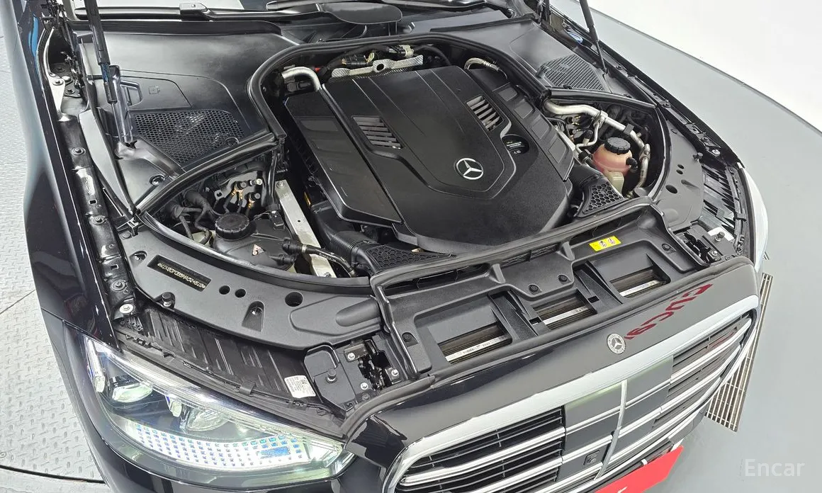 Фото 6 - Mercedes-Benz S-Class