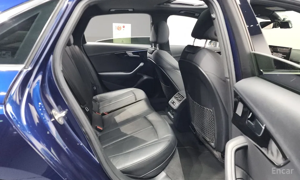 Фото 12 - Audi A4