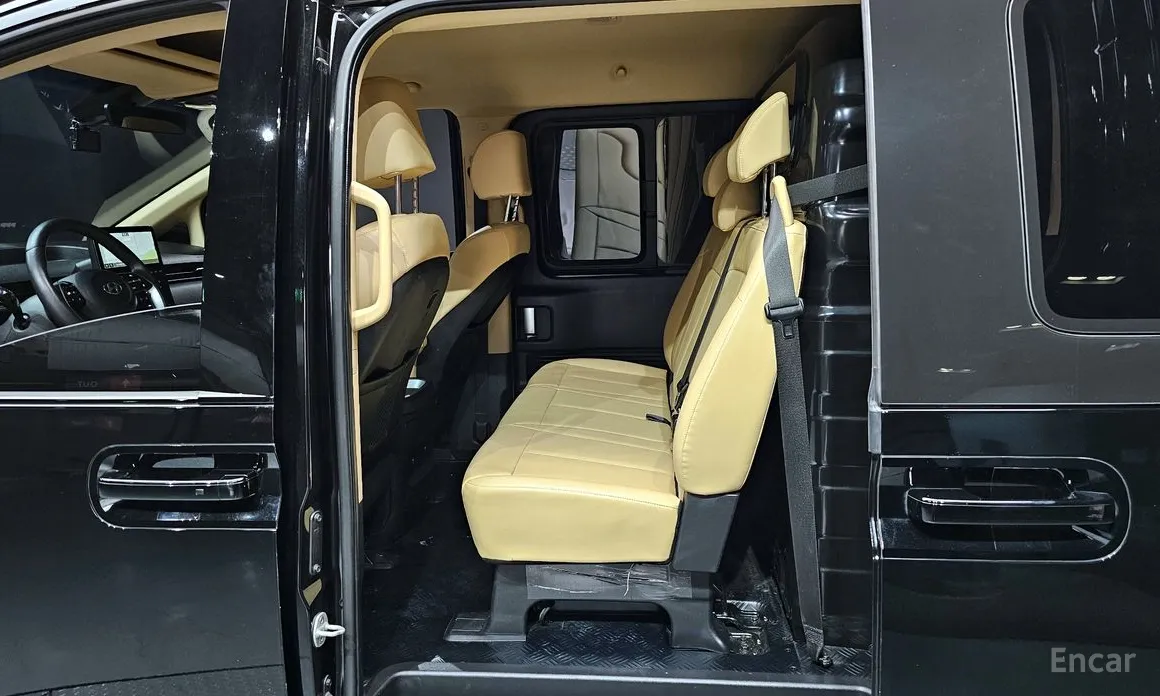 Фото 12 - Hyundai Staria