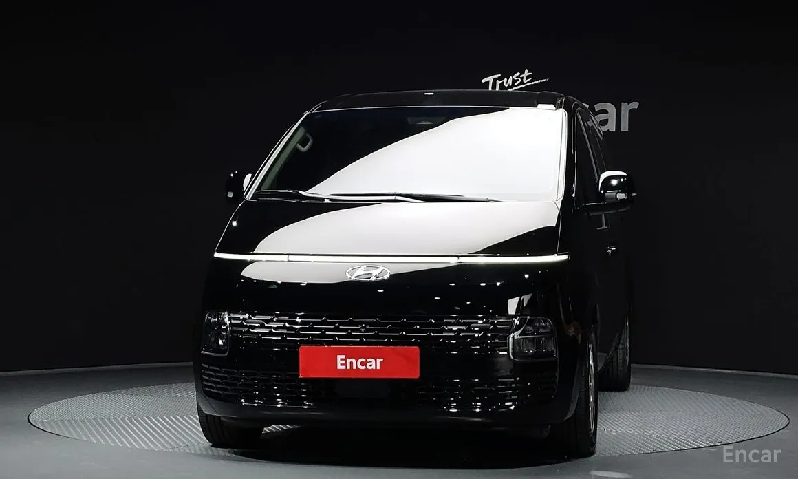 Фото 3 - Hyundai Staria