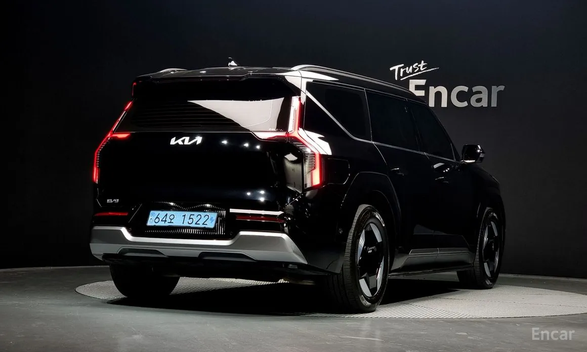 Фото 2 - Kia EV9