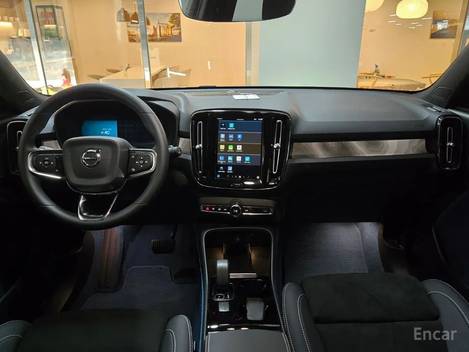 Фото 7 - Volvo XC40