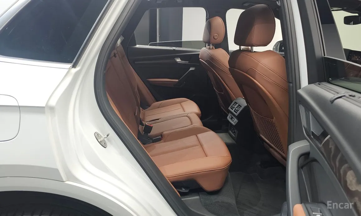 Фото 12 - Audi Q5