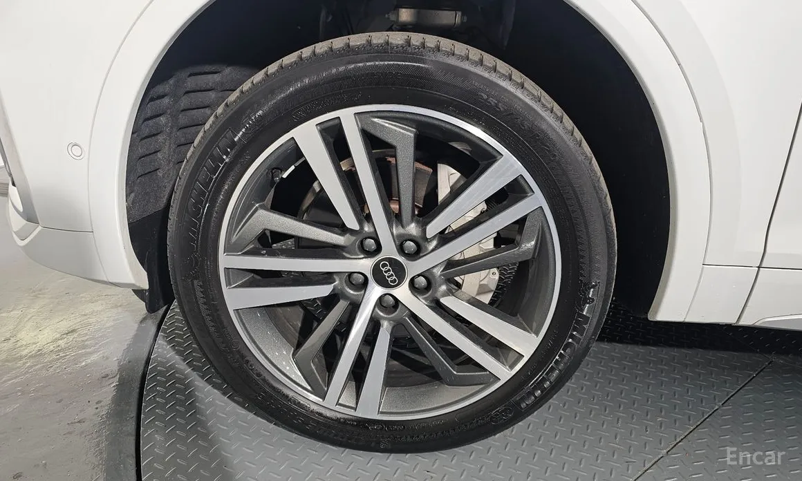 Фото 5 - Audi Q5