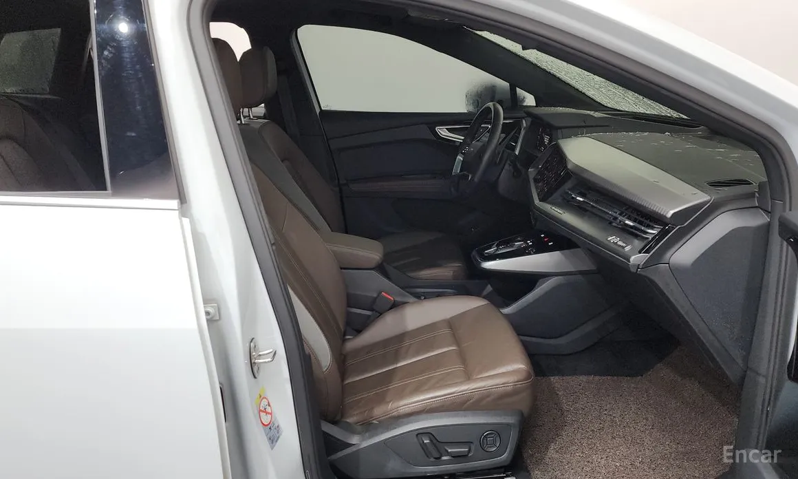 Фото 11 - Audi Q4 e-tron