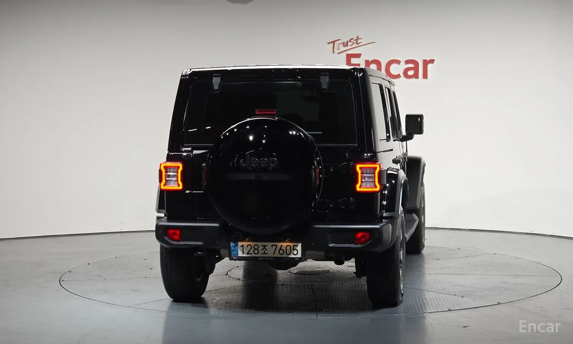 Фото 4 - Jeep Wrangler