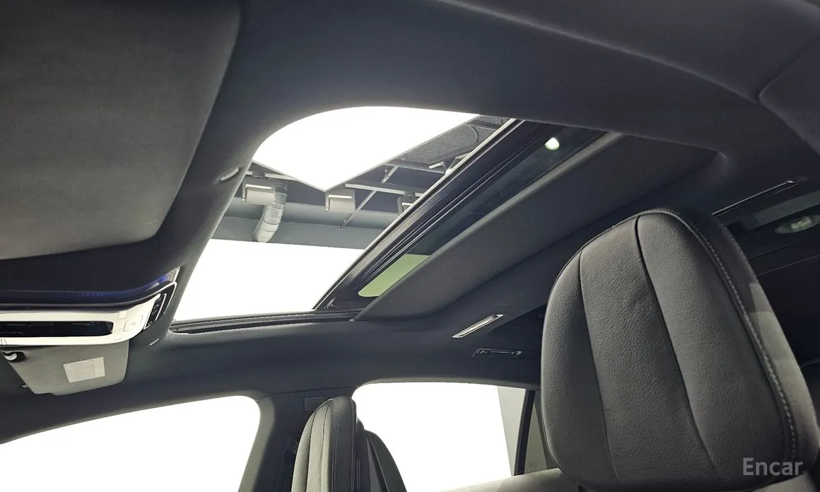 Фото 16 - Mercedes-Benz EQS