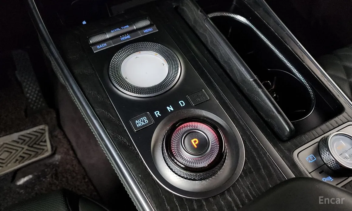 Фото 9 - Genesis GV80