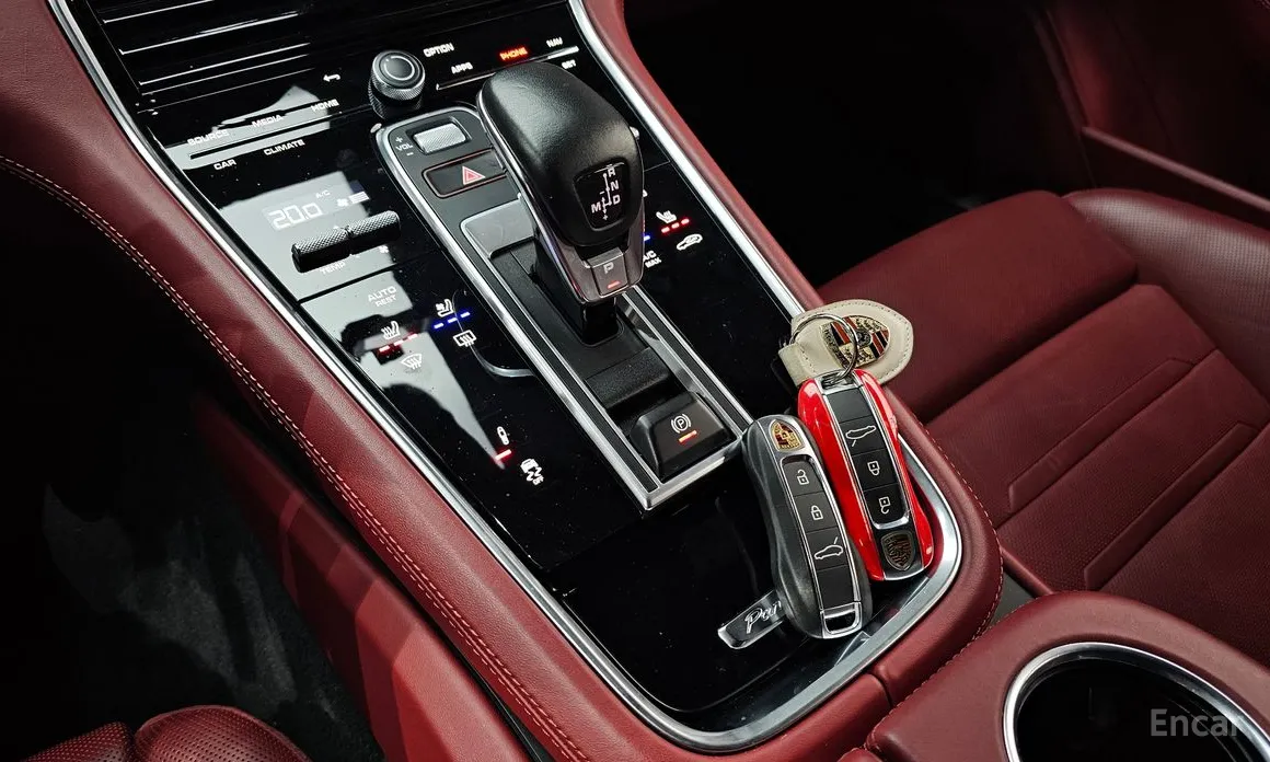 Фото 9 - Porsche Panamera