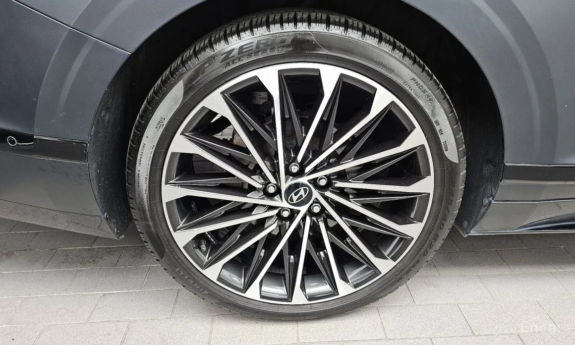 Photo 5 - Hyundai Grandeur