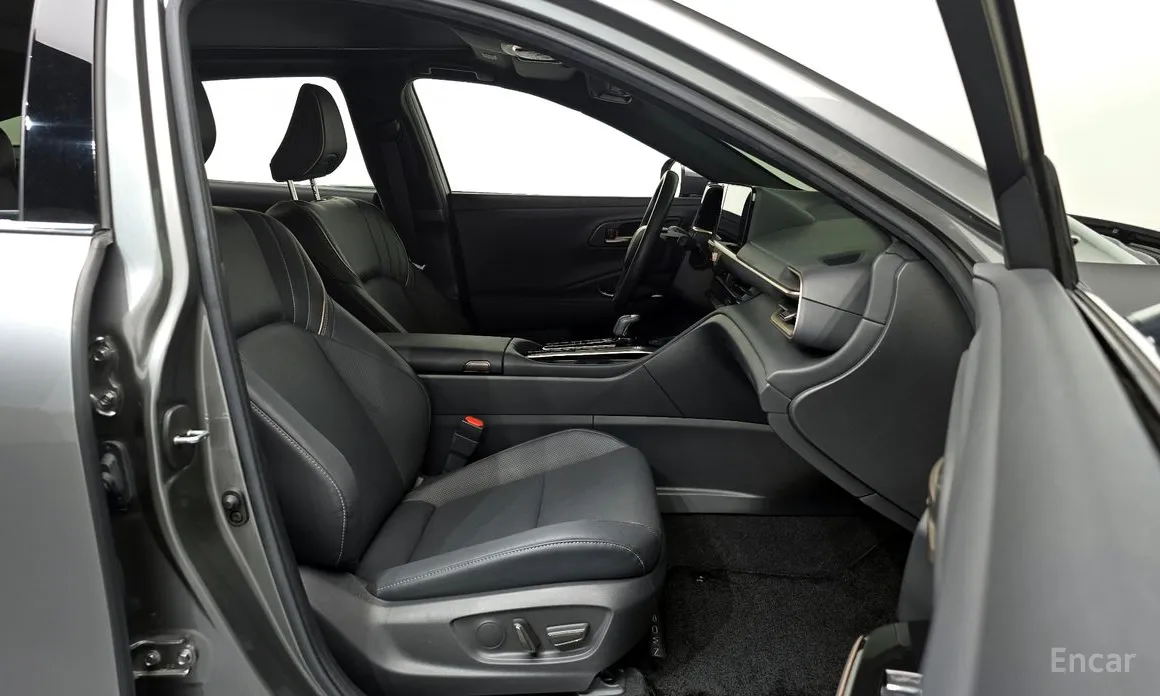 Фото 10 - Toyota Crown