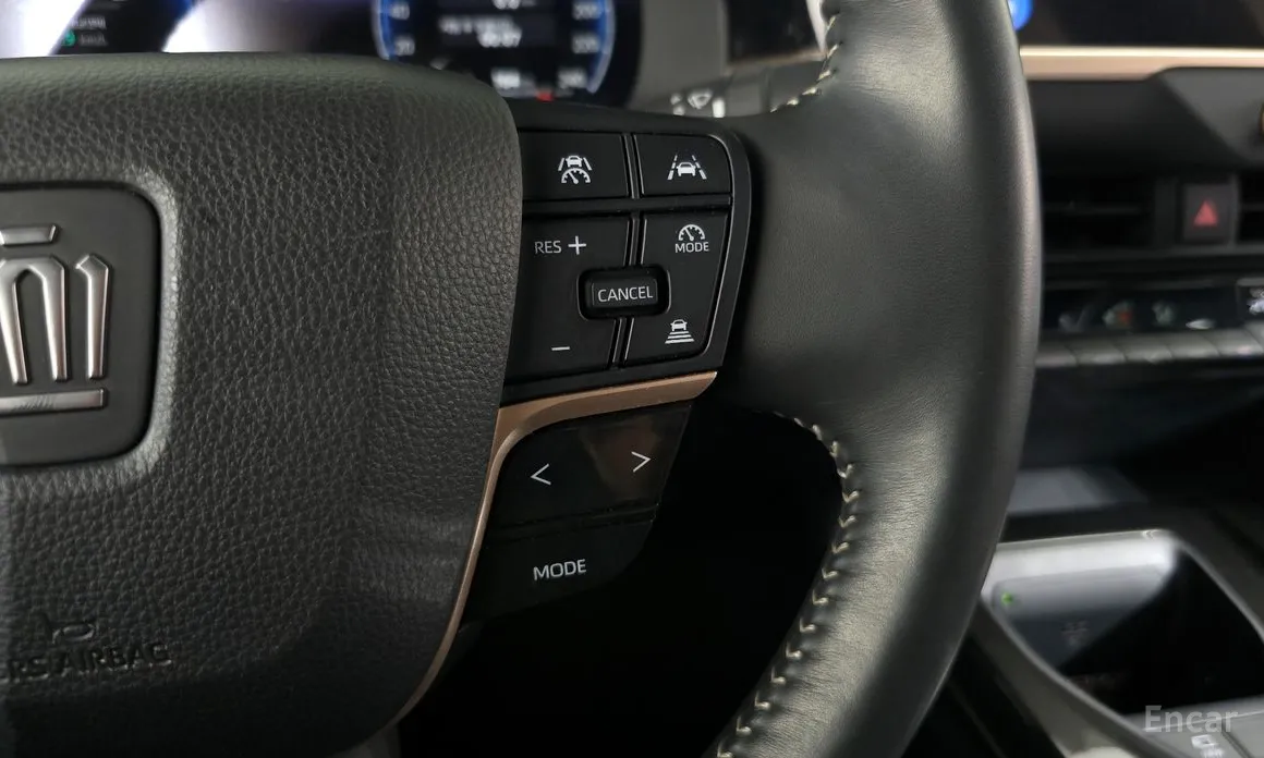 Фото 16 - Toyota Crown