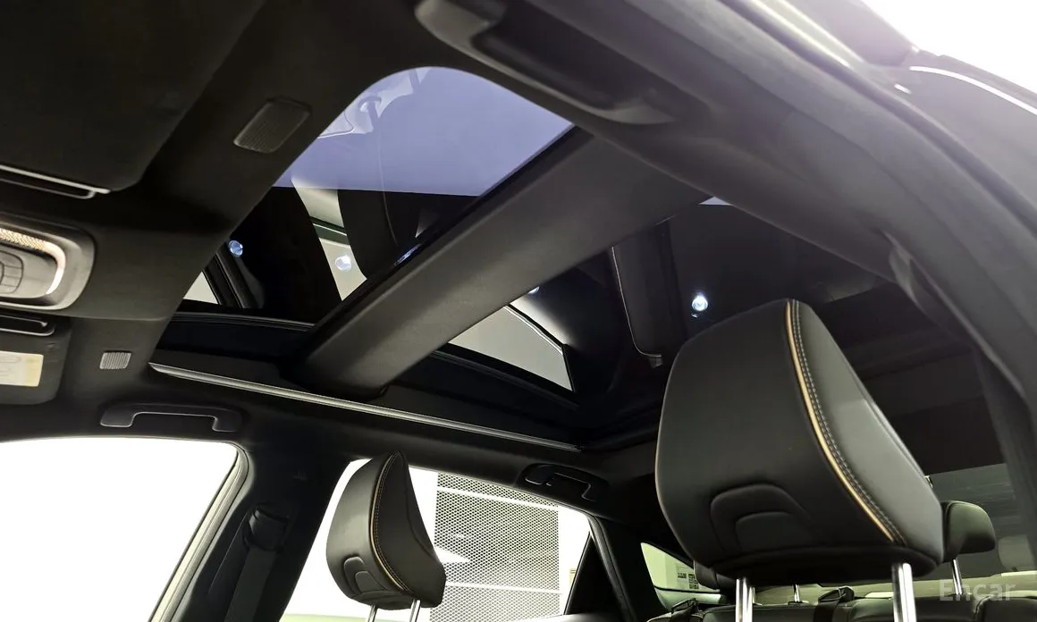 Фото 18 - Toyota Crown