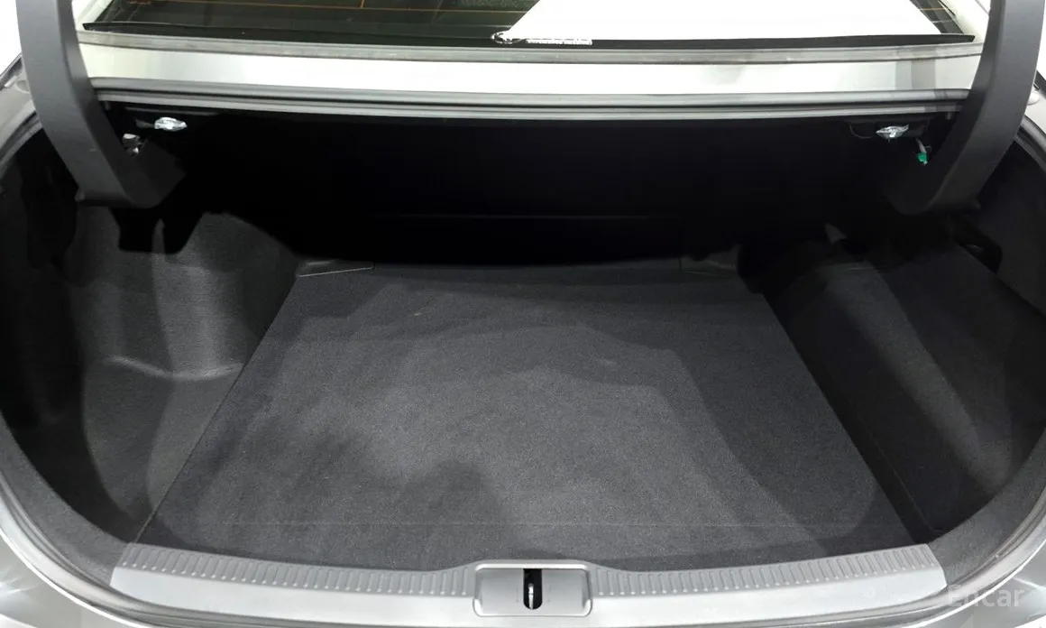 Фото 20 - Toyota Crown