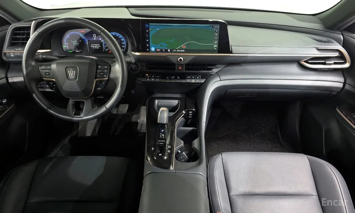 Фото 7 - Toyota Crown