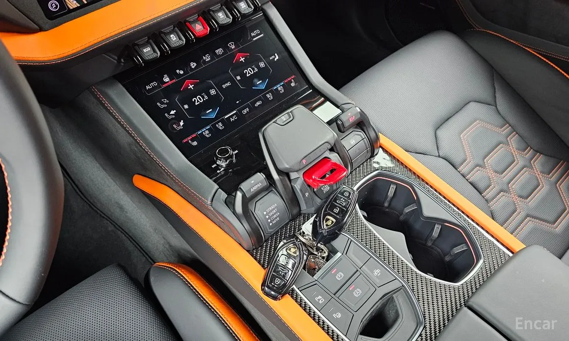 Фото 9 - Lamborghini Urus