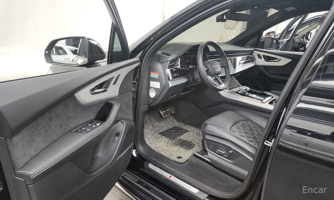 Фото 10 - Audi Q7