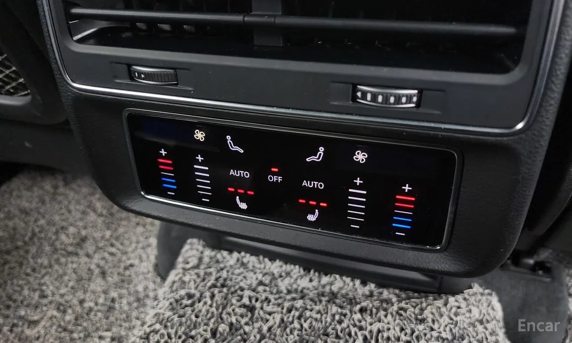 Фото 19 - Audi Q7