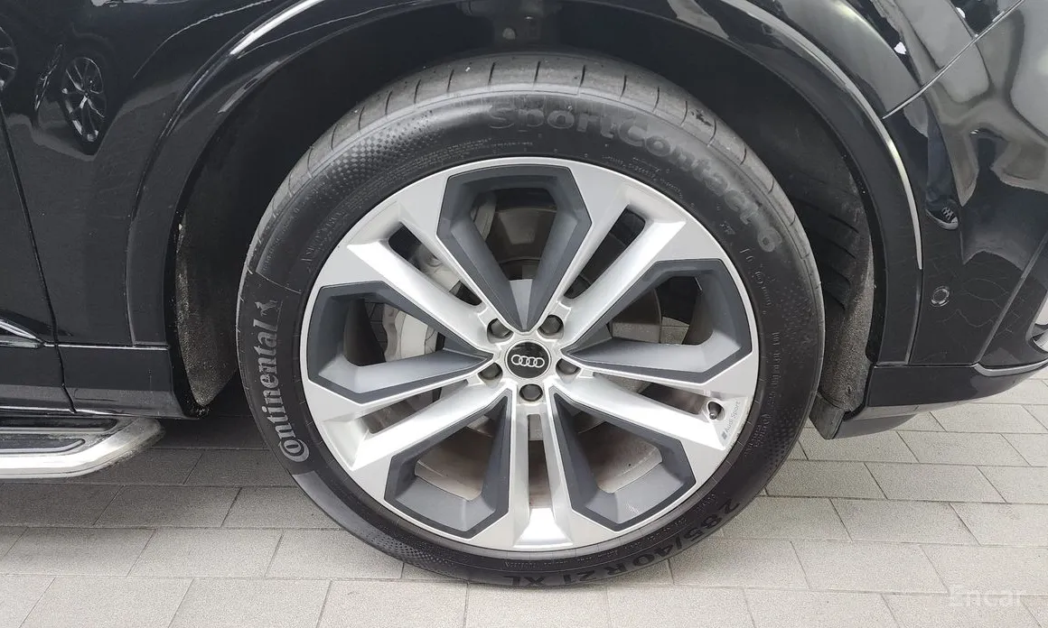 Фото 5 - Audi Q7